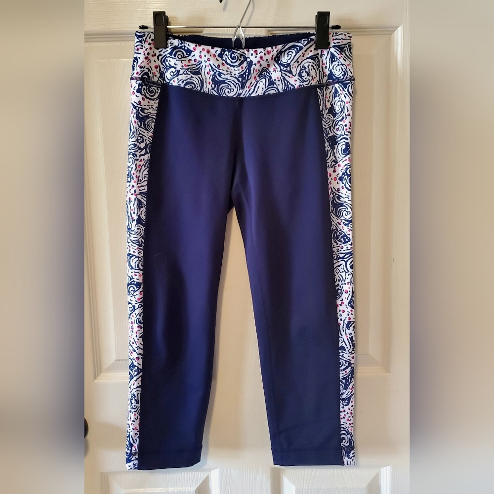 Lilly Pulitzer Navy Blue Capri Leggings with White Paisley Trim